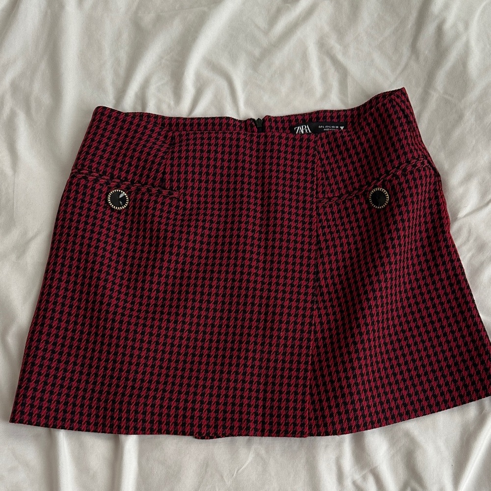 Zara Women's Burgundy Mini Skirt